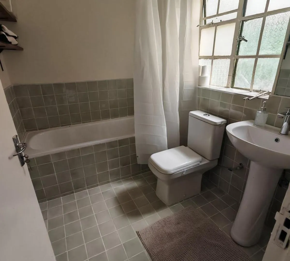Apartment Green Oasis 1 Bed Room House With Private Garden On Kololo Hill Kampala